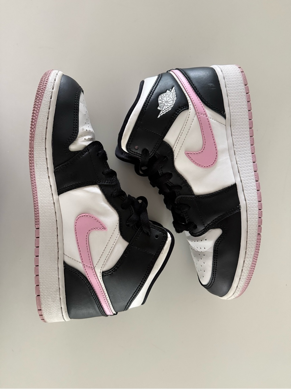 Air Jordan 1 Mid GS White Black Light Arctic Pink